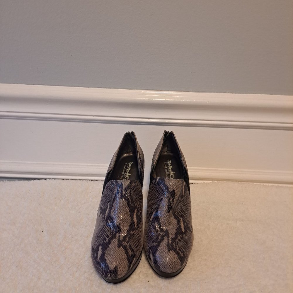 Coach And Four Shoes Tadd 8.5M Faux Snake Zipper Platforms 3.5" Heel Bootie - Picture 13 of 13